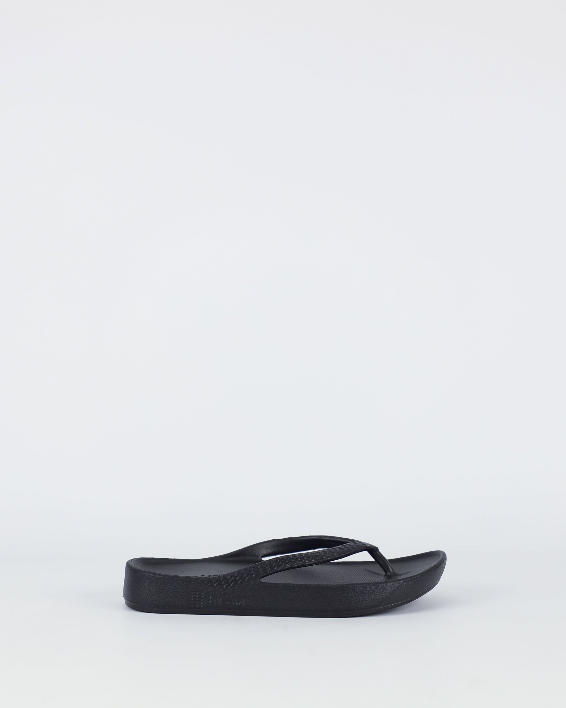 Cruiser – Women's Black Thongs by Bay Lane