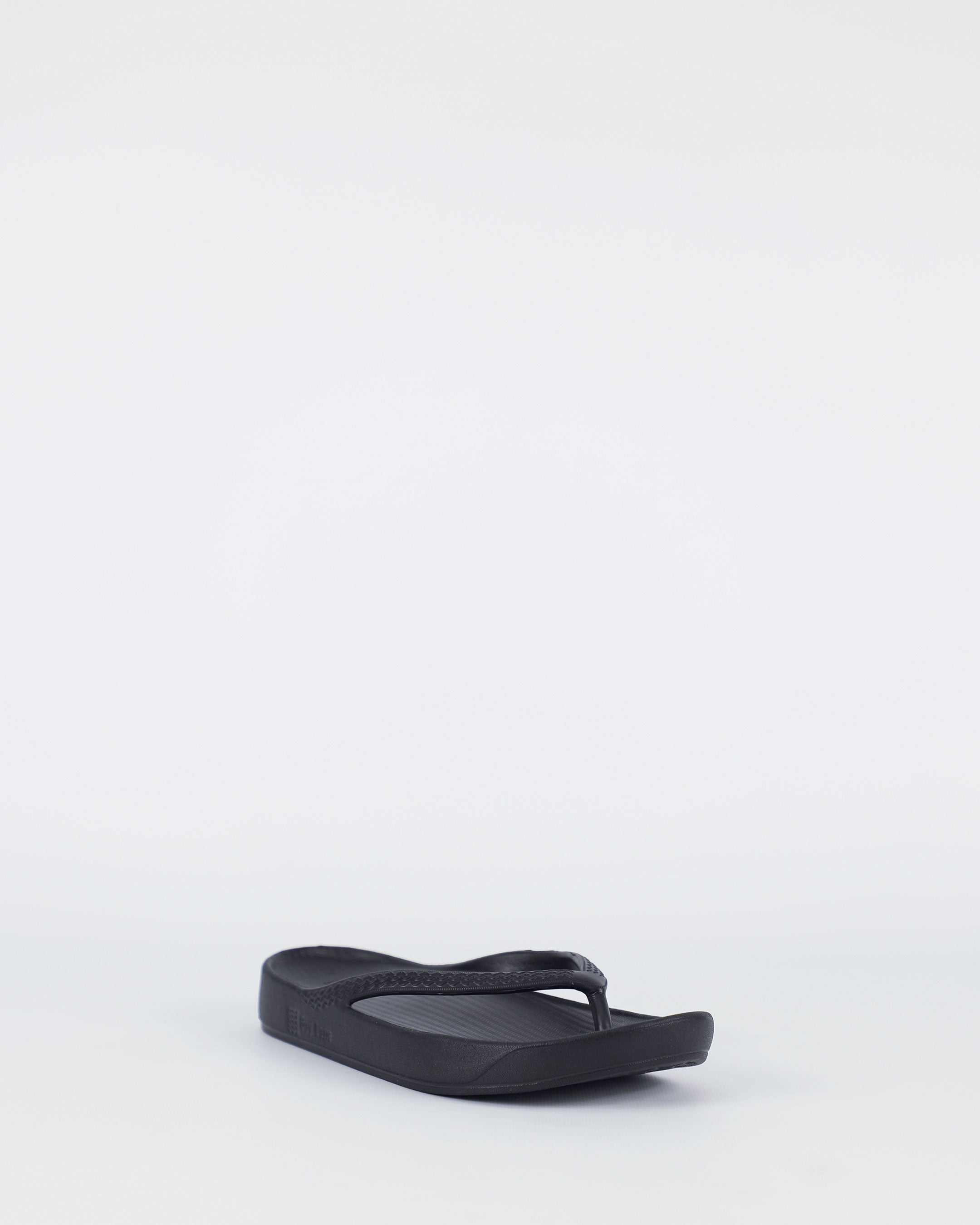 Cruiser – Women's Black Thongs by Bay Lane