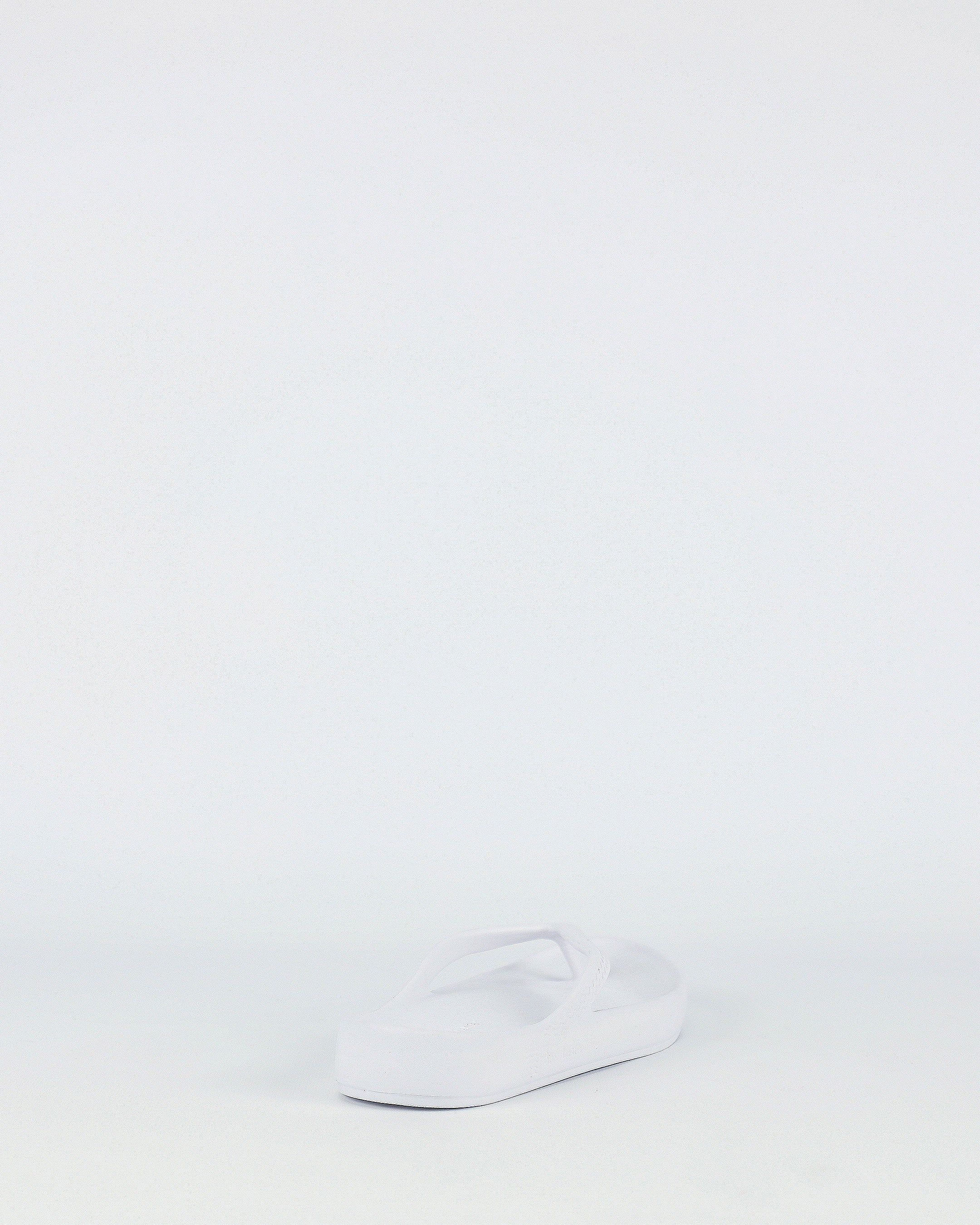 Cruiser – Women's Lightweight White Thongs by Bay Lane