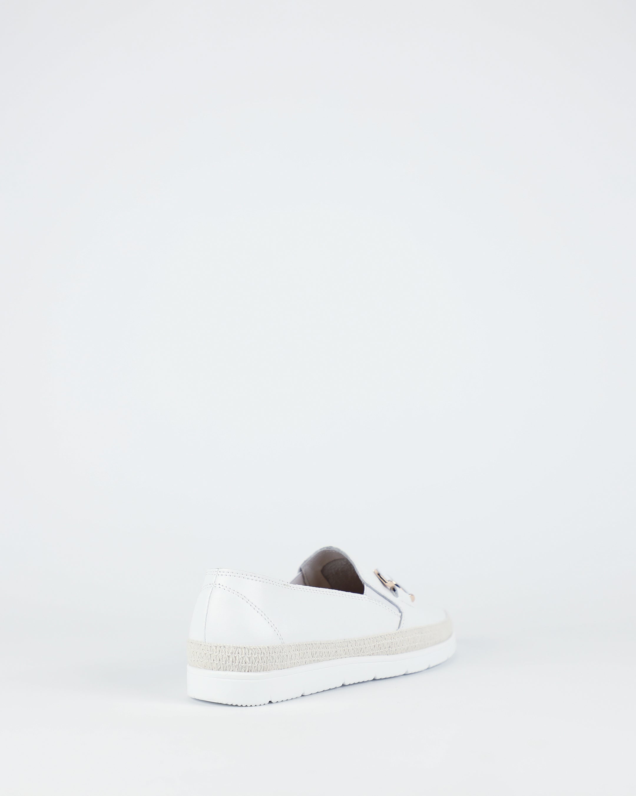 Montego - White