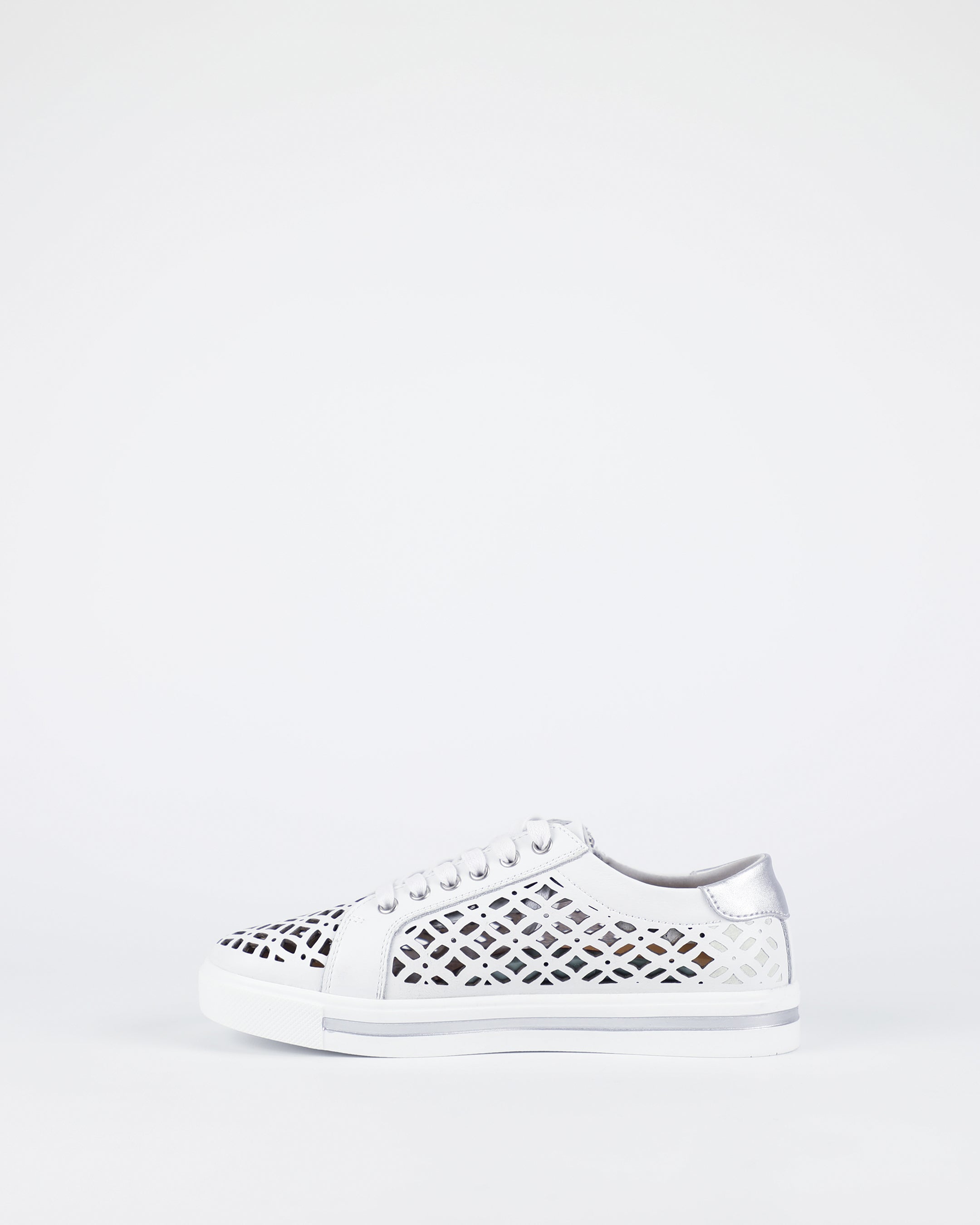 Nova - White