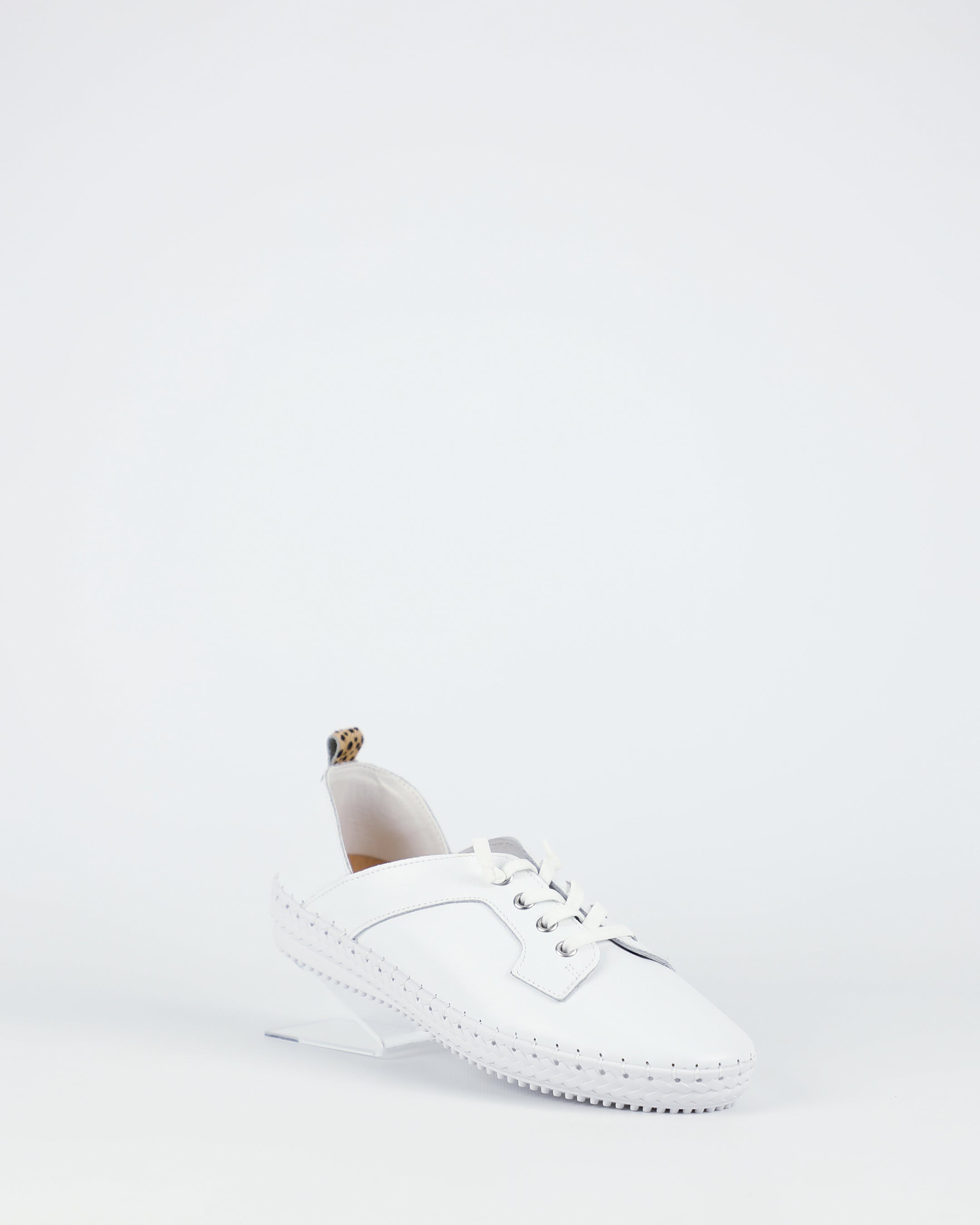 Scali - White